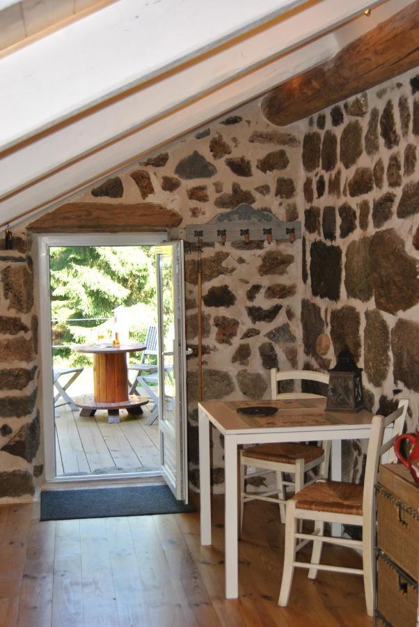 Le Carre Gourmand Le Chambon-sur-Lignon Exterior foto